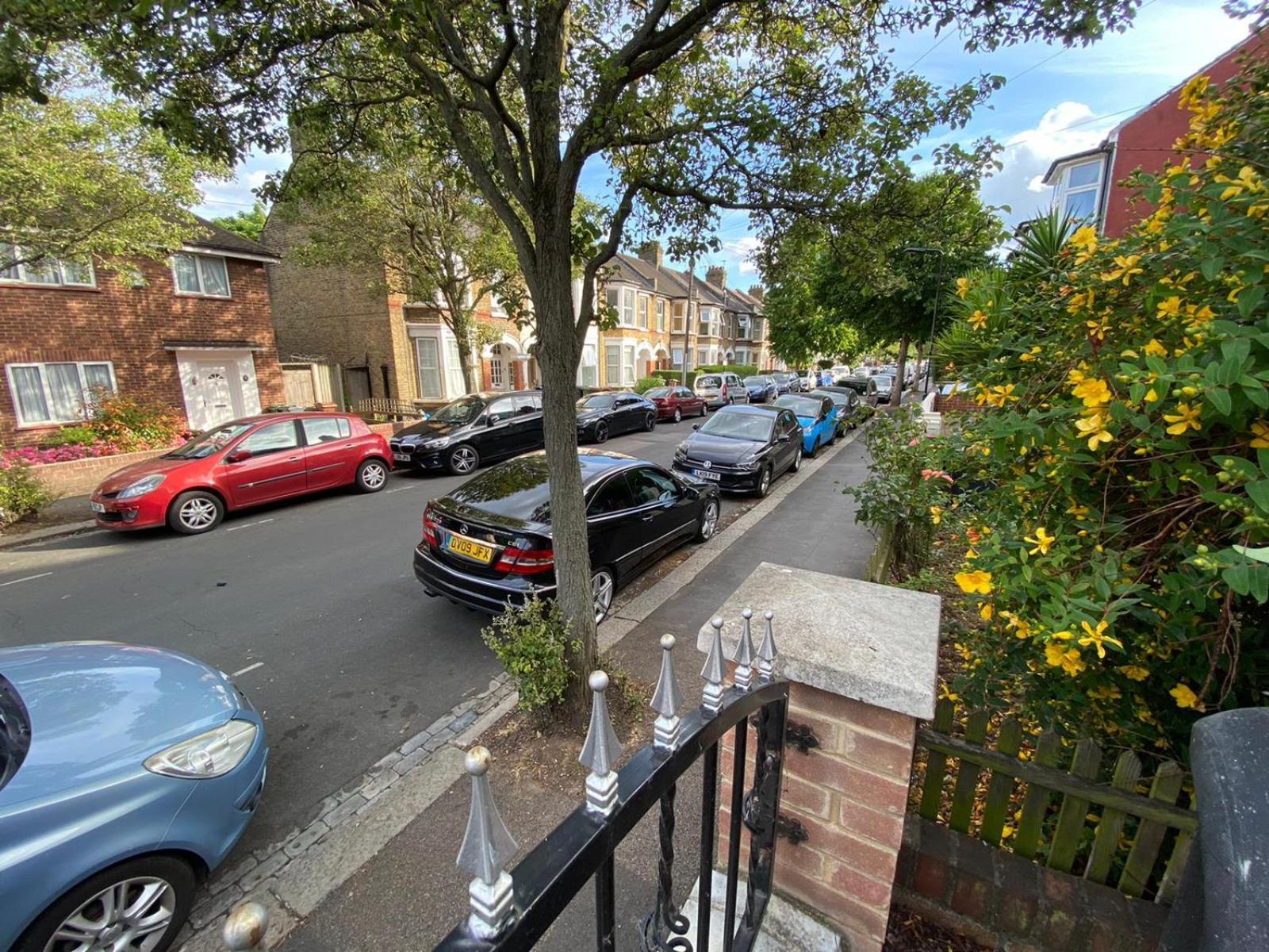 Grand Heights LUXURY Suites London Exterior foto